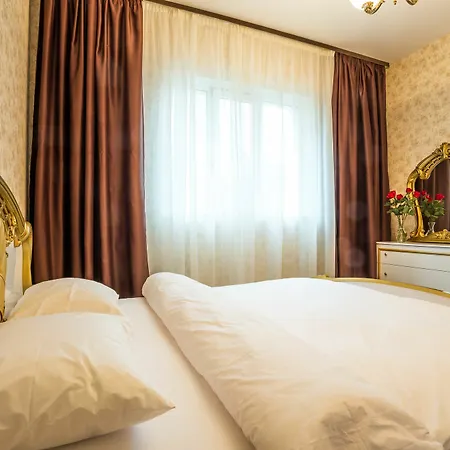 Deluxe Apartamento *